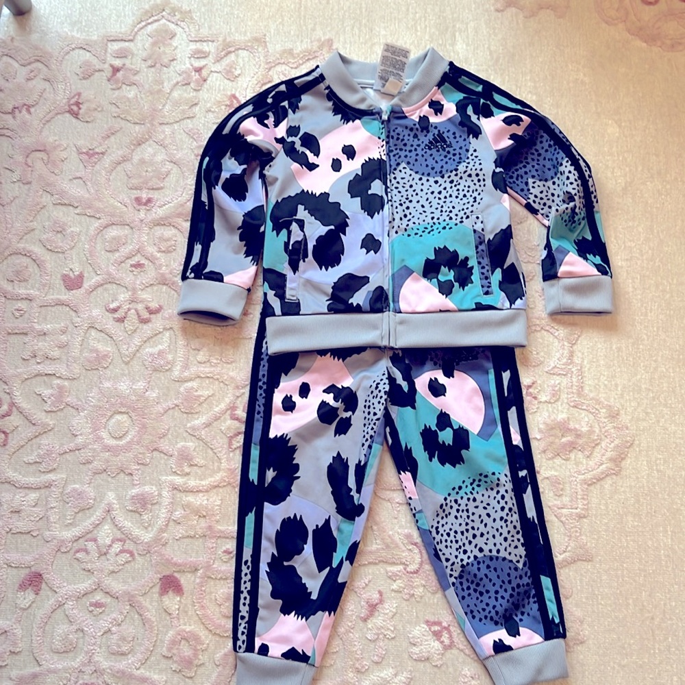 ADIDAS - 3T Matching Jogger Set 🎀